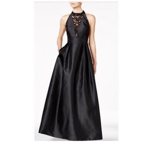 Adrianna Papell Formal Ballgown 🤩😍